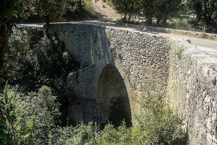 Pont romain sur le Buès