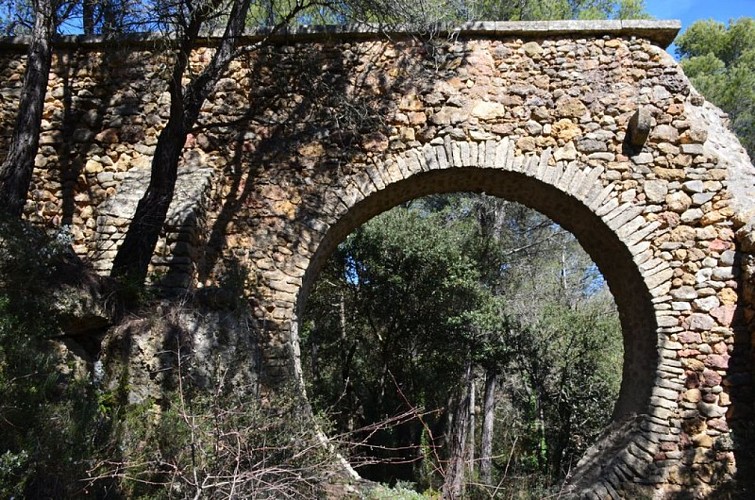 Aqueduc de Gourdéron