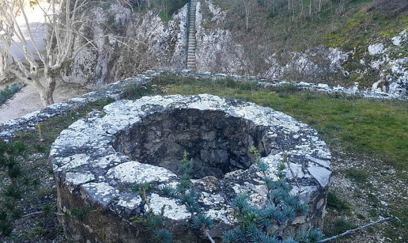 Gueulard pour les pierres calcaires