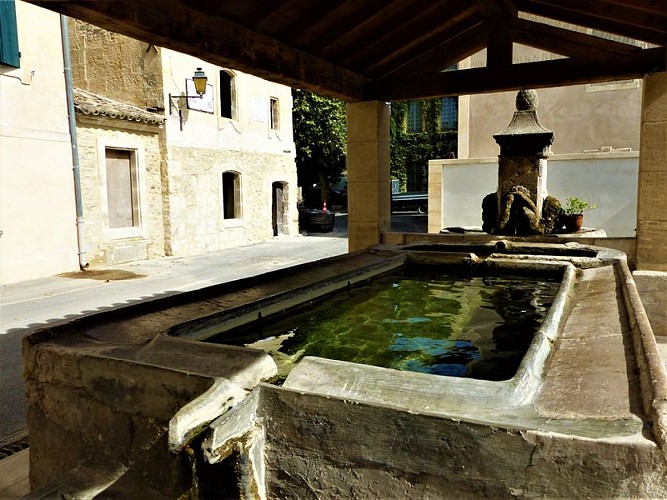 Fontaine du Planet et son lavoir