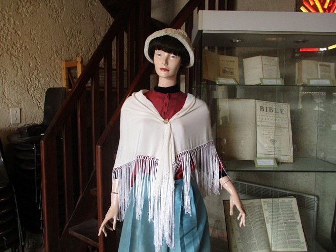 Costume de paysanne Vaudoise du musée La Muse