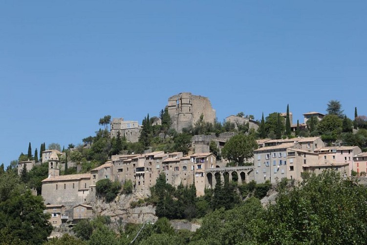 Le village de Montbrun-les-Bains