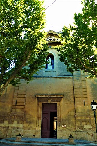Façade de l'église Saint-Jacques-le-Majeur