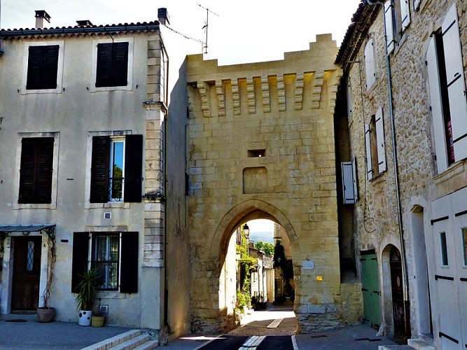 Extérieur de la porte Sainte-Anne