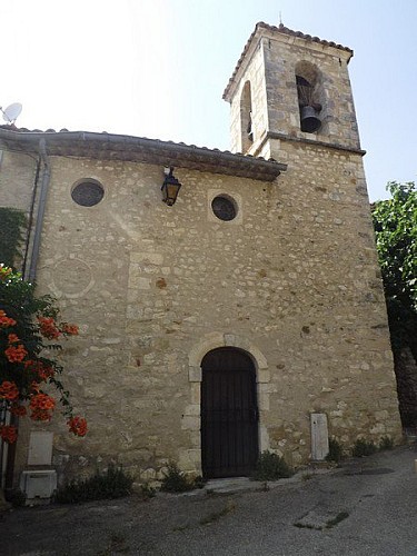 La façade de l'église Saint-Didier