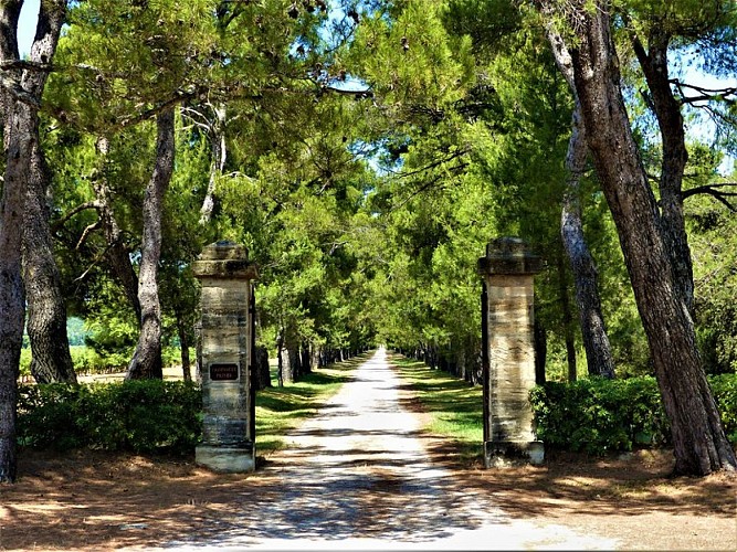 Entrée principale du domaine de Valdition