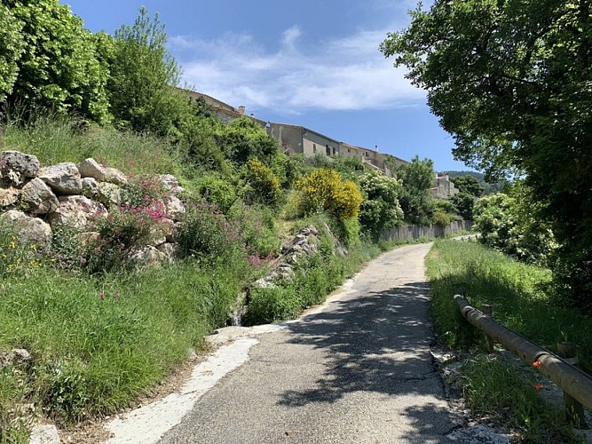 Village de Poët-en-Percip