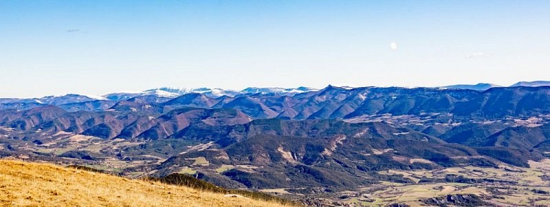 Panorama depuis les crêtes de Raton, orientation sud-est