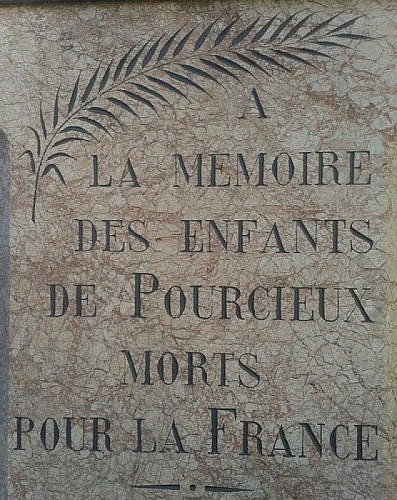 Monuments aux morts en marbre