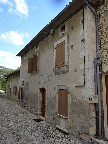Façade d'une habitation de Reilhanette