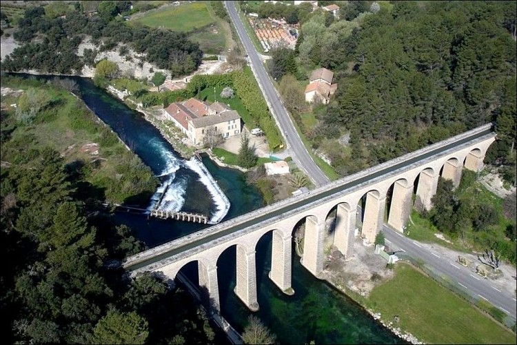Pont-aqueduc de Galas