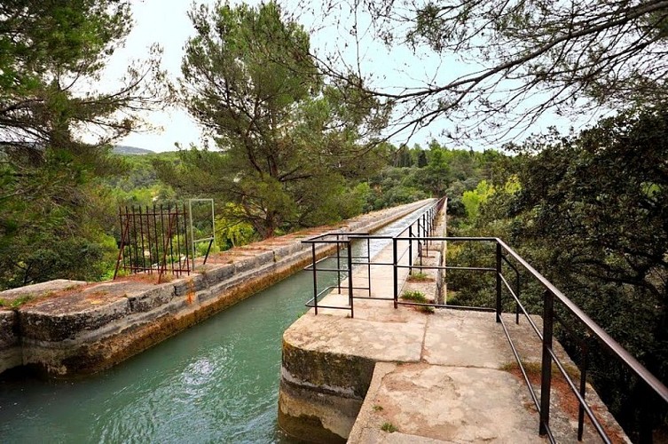 Pont-aqueduc de Galas