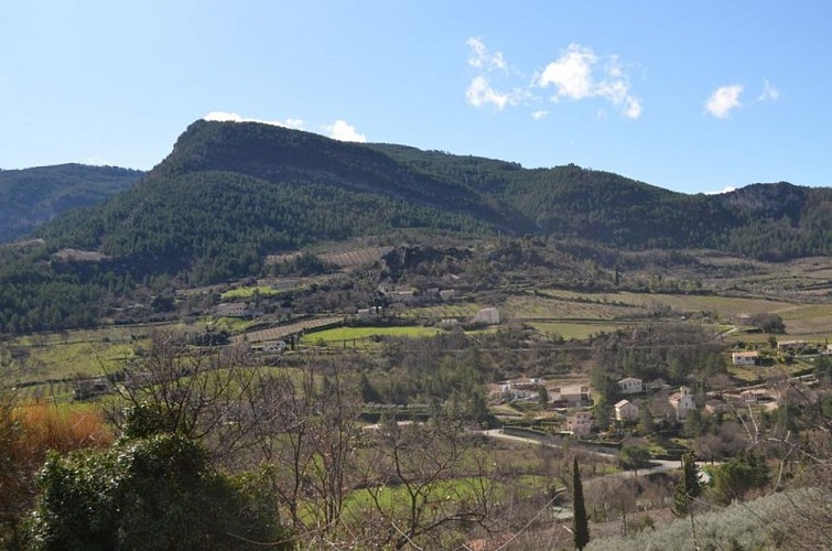 Le vieux village de Sahune © Pauline Amberg - PNR des Baronnies Provençales