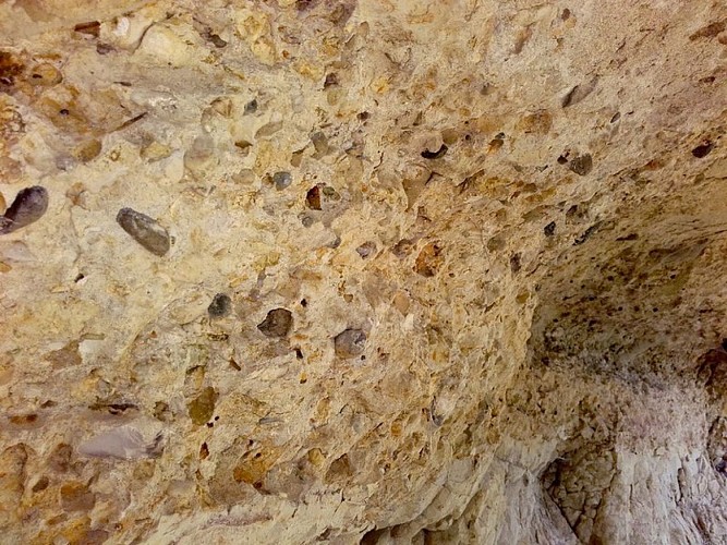 Sables verts, conglomérat de galets et molasse