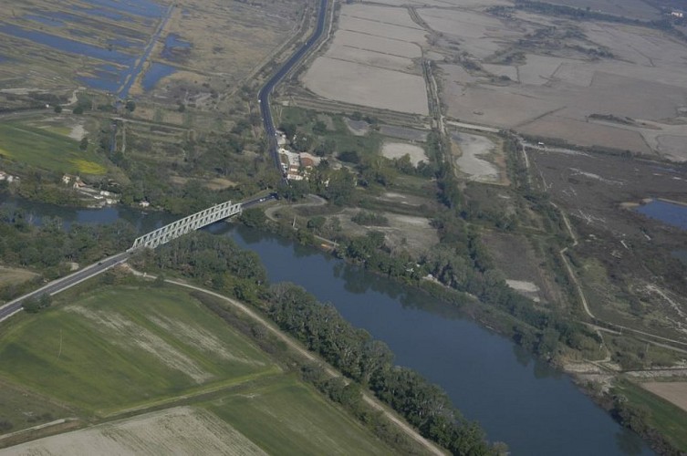 Pont de Sylvéréal - La Réserve de biosphère de Camargue