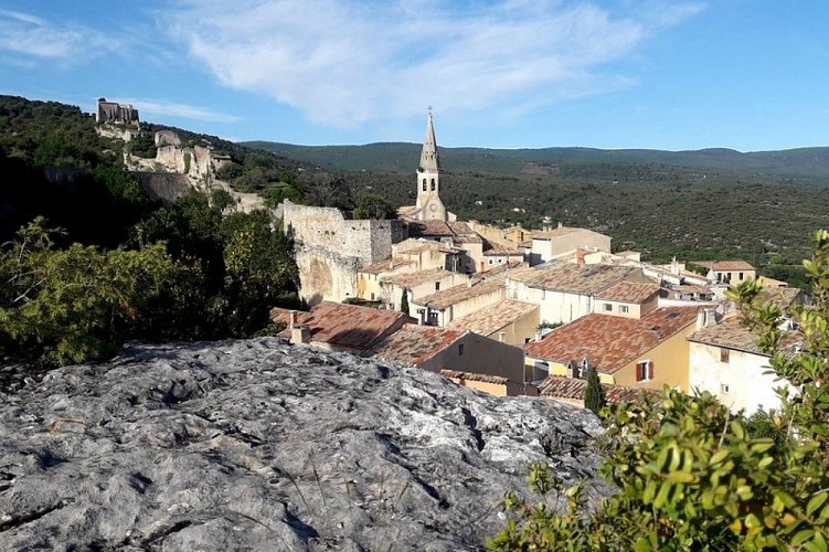 Village et chapelle castrum de Saint-Saturnin-lès-Apt