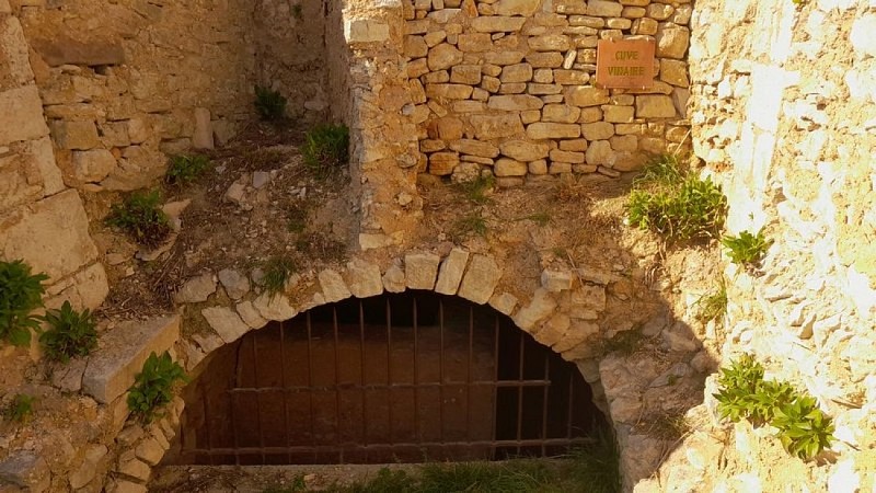 Ancienne cuve vinaire