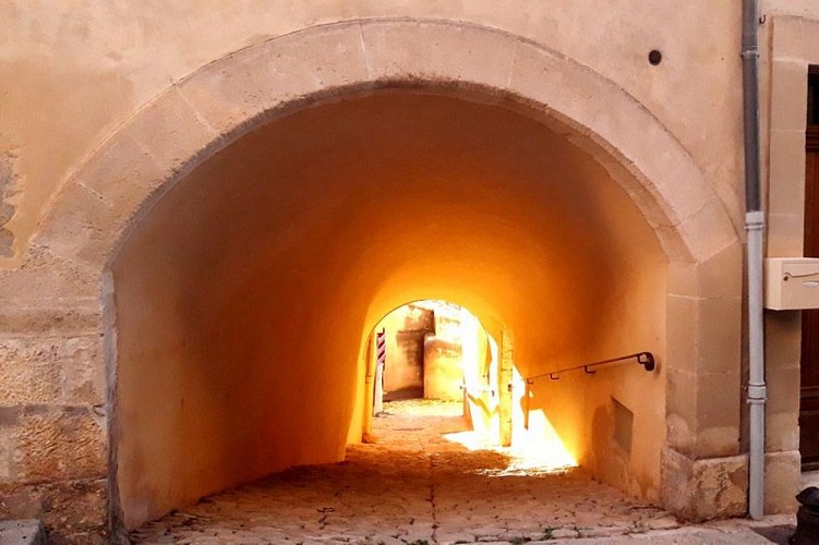 Passage du Pontin côté rue de la République amont