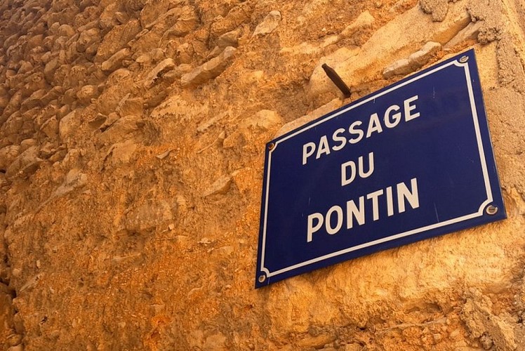Entrée du Passage du Potin, côté aval