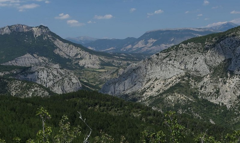 Les falaises de la Clue de Sigottier