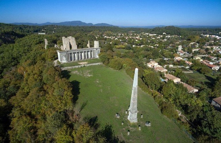 L'esplanade du château