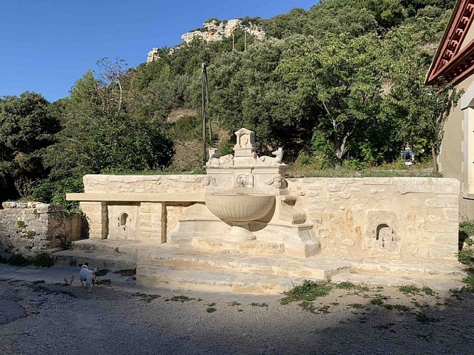 Fontaine de l'Ermitage de St Gens