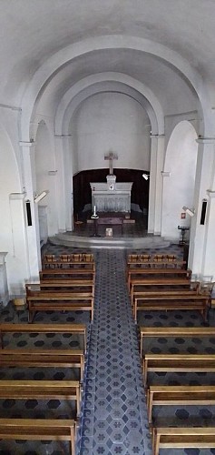 Nef de l'église de Venterol