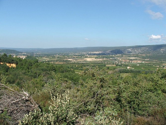 Vue sur Villars et Saint-Saturnin-lès-Apt