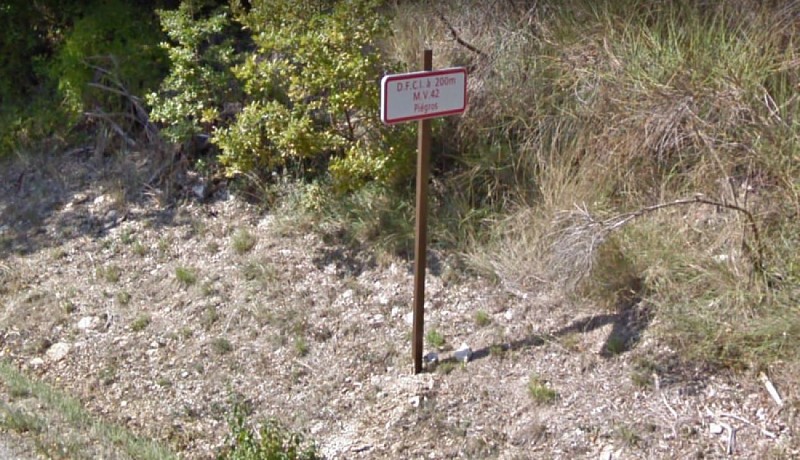 Panneau d'indication de citerne DFCI