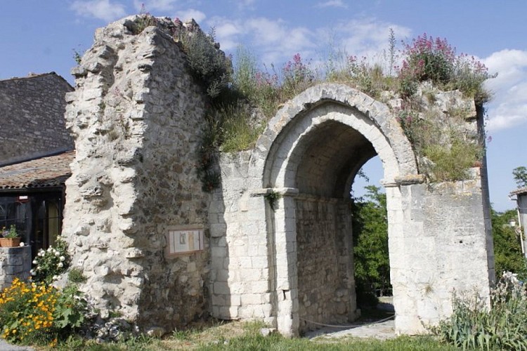 La porte des forges et son pan de rempart