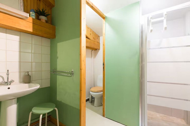 toilettes-gite-tilia-pyrenees-31