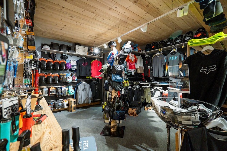 Mountain bikes rental shop - E-bike oxygen