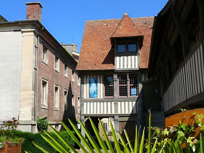 Pont L'Eveque dans le Pays d'Auge en Normandie