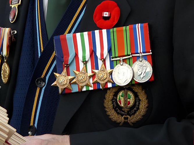 ceremonie-70e-normandie