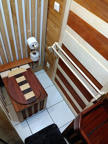 ChambreN°1 RDC toilette seche