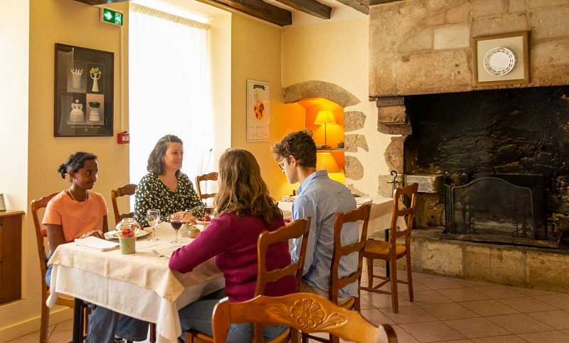 La Petite Auberge - salle de restaurant
