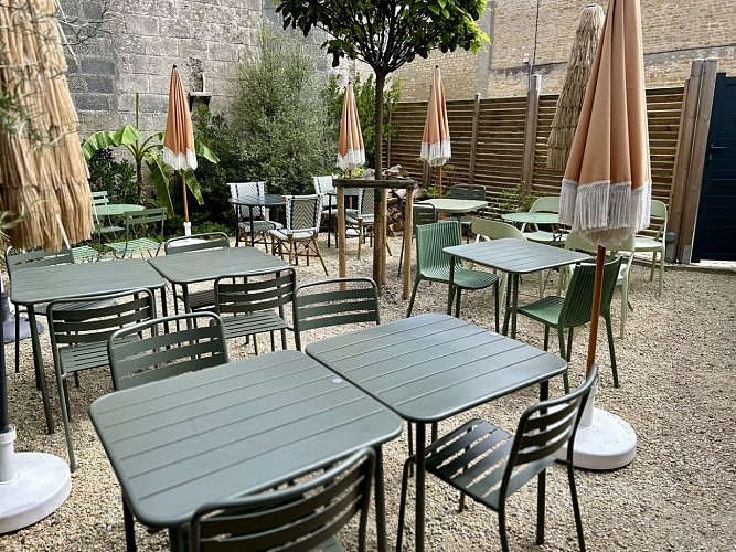 cafe-armand-terrasse-luc