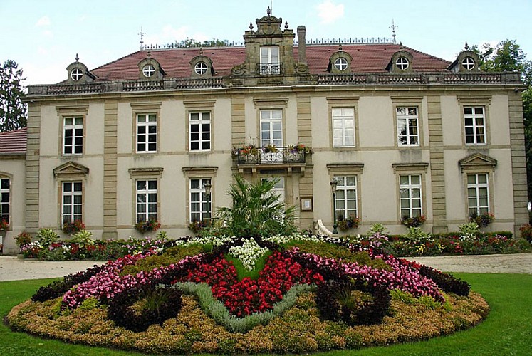 Parc de l'Hôtel de ville de Bourbonne-les-Bains