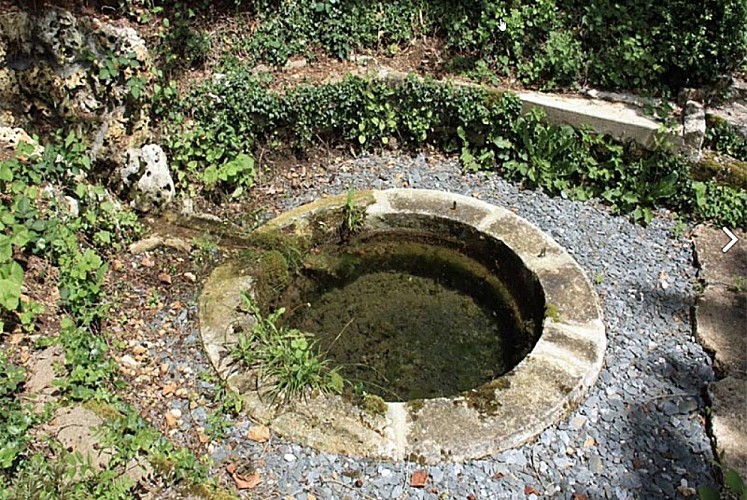 Parc de la cote Gueudin - bassin pierres percèes