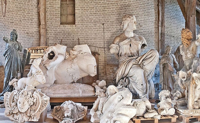 Le Paradis à Sommevoire - 2 modèles imposants de la fontaine de Londres