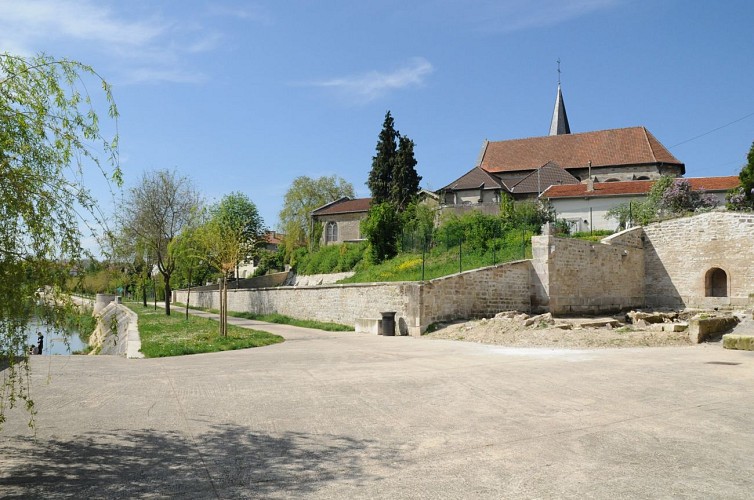 Rives de la Marne et église Saint-Martin
