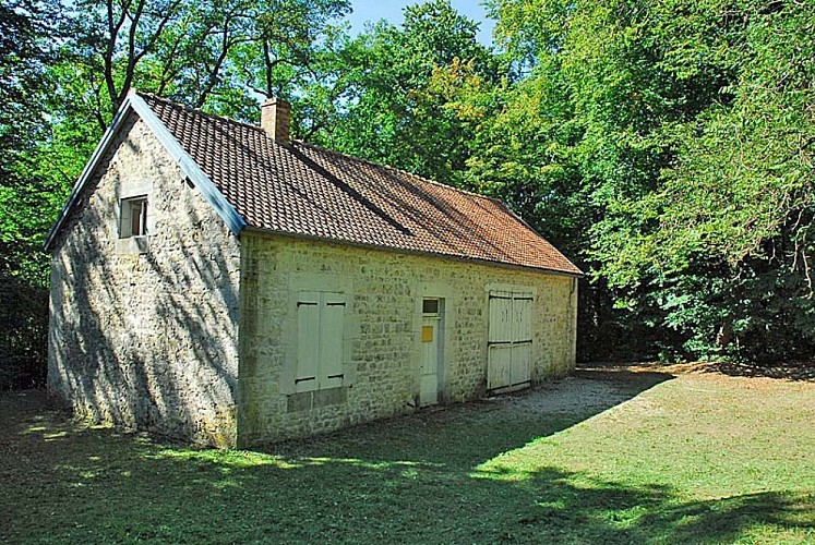 Site du Mausoée de Faverolles - la maison forestière