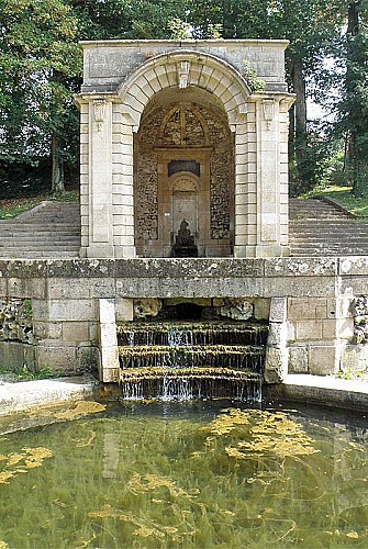 Fontaine de la grenouille à Langres