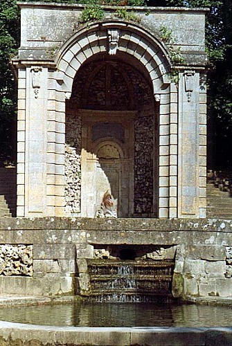 Fontaine de la grenouille à Langres