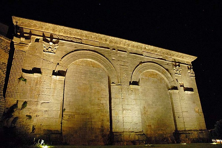 Porte gallo-romaine à Langres
