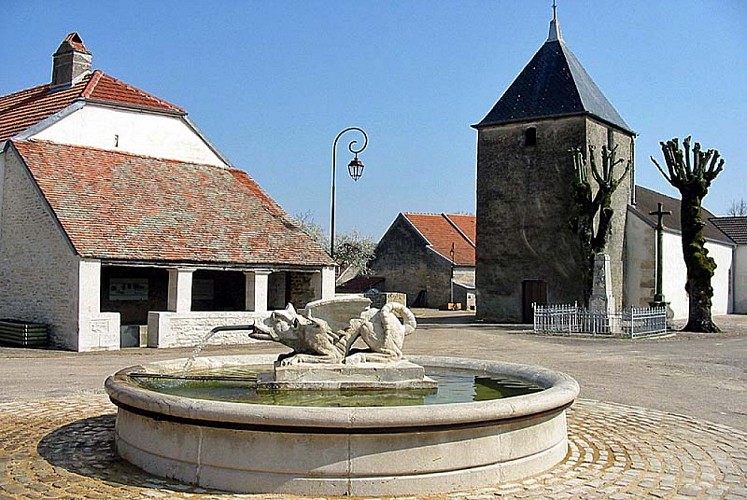 Fontaine de la Peute Bête d'Aujeurres