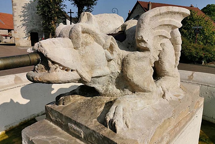 Fontaine de la Peute Bête d'Aujeurres