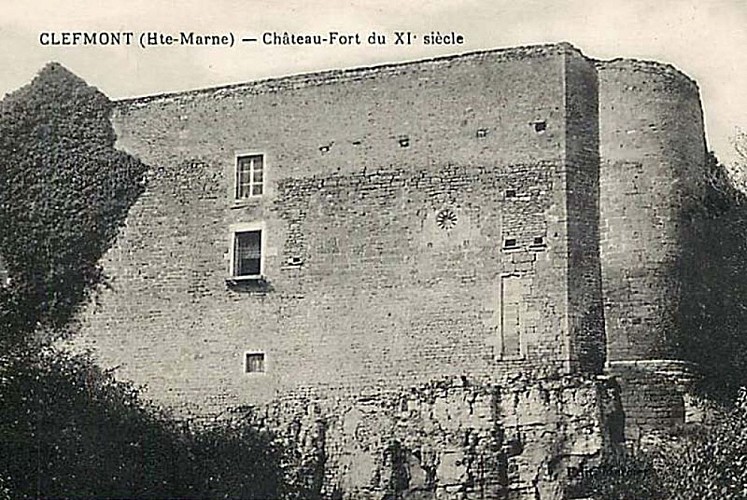 Carte postale du château de Clefmont