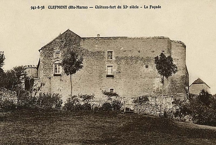 Carte postale du château de Clefmont