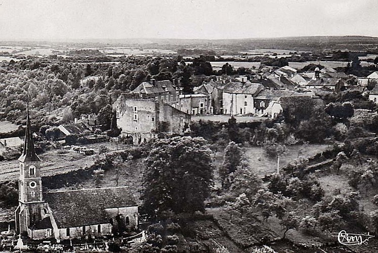 Carte postale du château de Clefmont